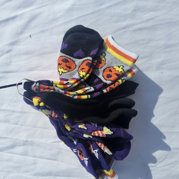 Betsey Johnson Purple and Black Halloween Crew Socks 3pk - Picture 2 of 3